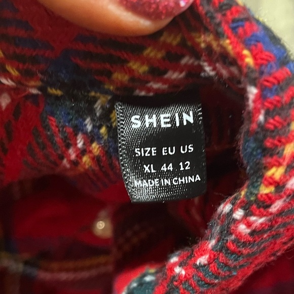 Shein Womens Christmas Holiday Poncho Plaided One Button Red Black Size XL - Picture 3 of 4